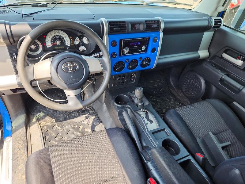 Photo 8 from auction – 2007 TOYOTA FJ CRUISER with VIN JTEBU11F070002486