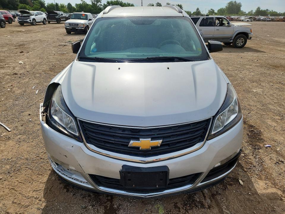 Photo 5 from auction – 2017 CHEVROLET TRAVERSE with VIN 1GNKVFED9HJ339183