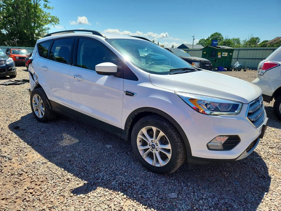 Photo 4 from auction – 2019 FORD ESCAPE with VIN 1FMCU9HD9KUA43837