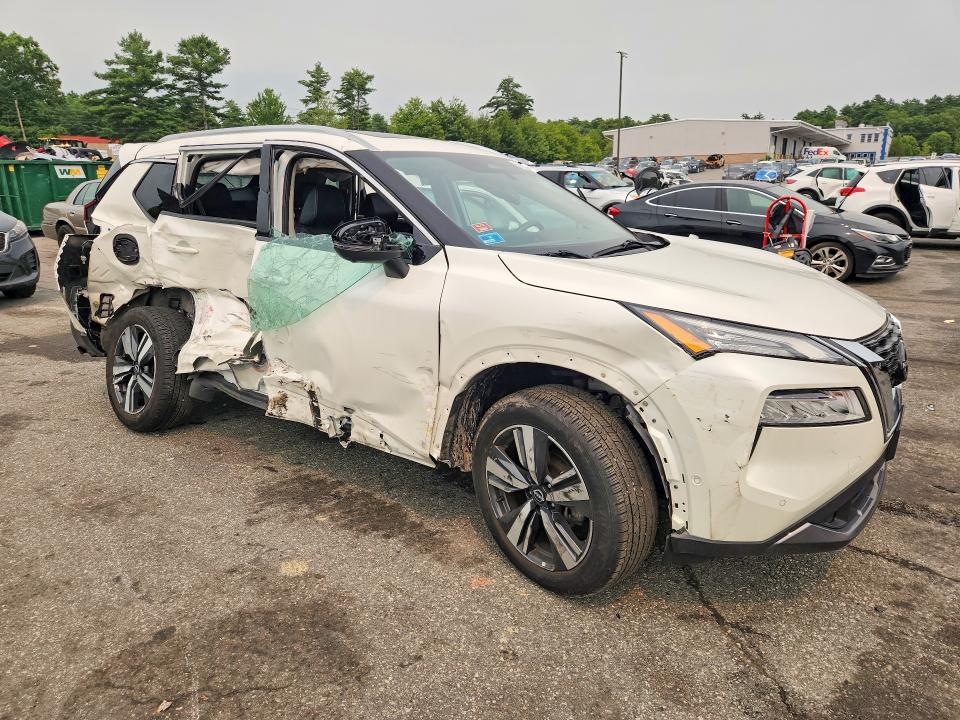 Photo 4 from auction – 2023 NISSAN ROGUE with VIN 5N1BT3CB5PC805043