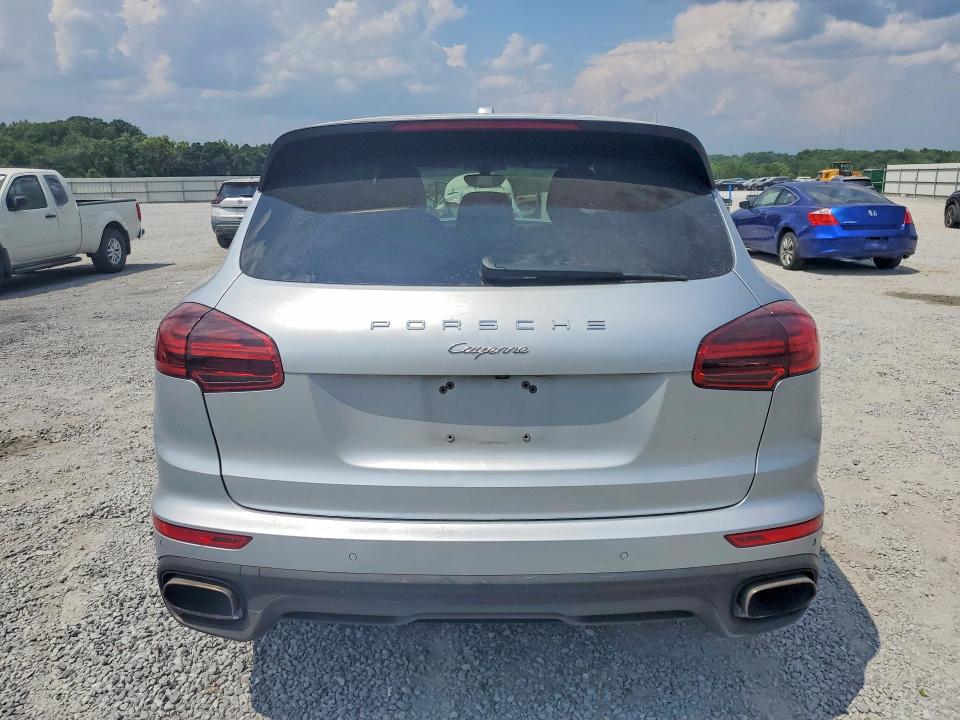 Photo 6 from auction – 2016 PORSCHE CAYENNE with VIN WP1AA2A21GLA10895