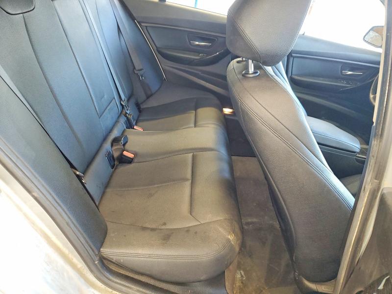 Photo 10 from auction – 2018 BMW 320 with VIN WBA8E5G51JNU45626