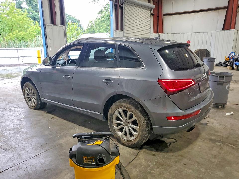 Photo 2 from auction – 2014 AUDI Q5 with VIN WA1LFAFP3EA028411