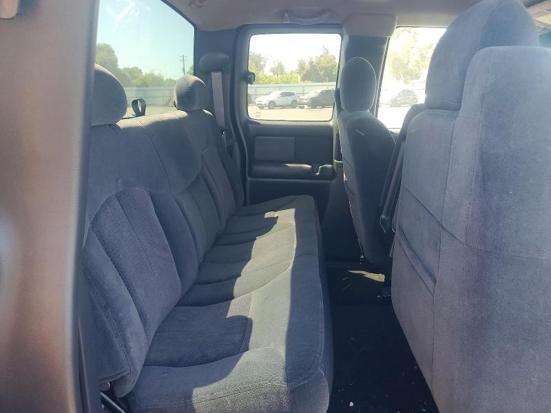 Photo 10 from auction – 2001 CHEVROLET SILVERADO with VIN 2GCEC19T111179476