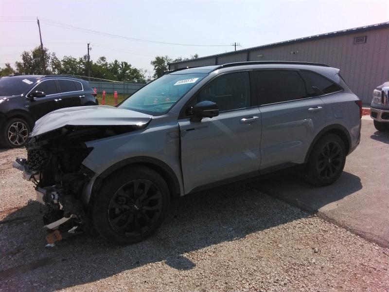 KIA SORENTO 2022 with VIN 5XYRK4LFXNG093779 - Photo from auction