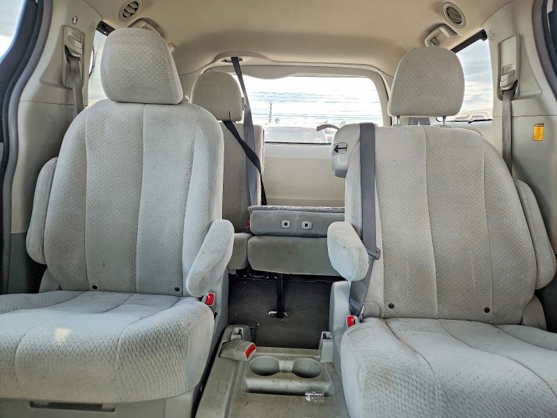 Photo 10 from auction – 2011 TOYOTA SIENNA with VIN 5TDKK3DC4BS056595