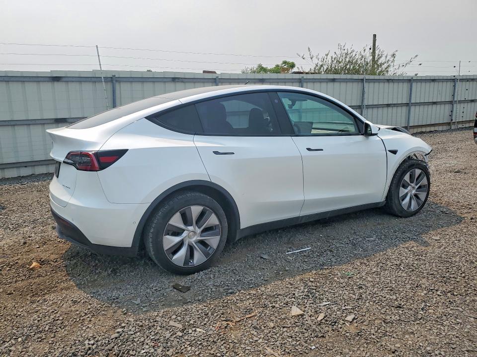 Photo 3 from auction – 2022 TESLA MODEL Y with VIN 7SAYGDEE8NA011878