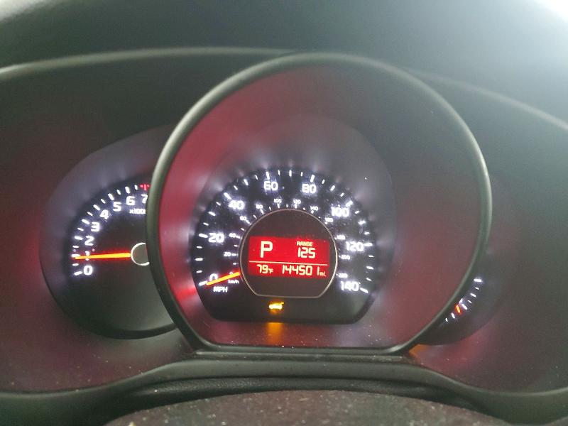 Photo 9 from auction – 2015 KIA SOUL with VIN KNDJN2A25F7232630
