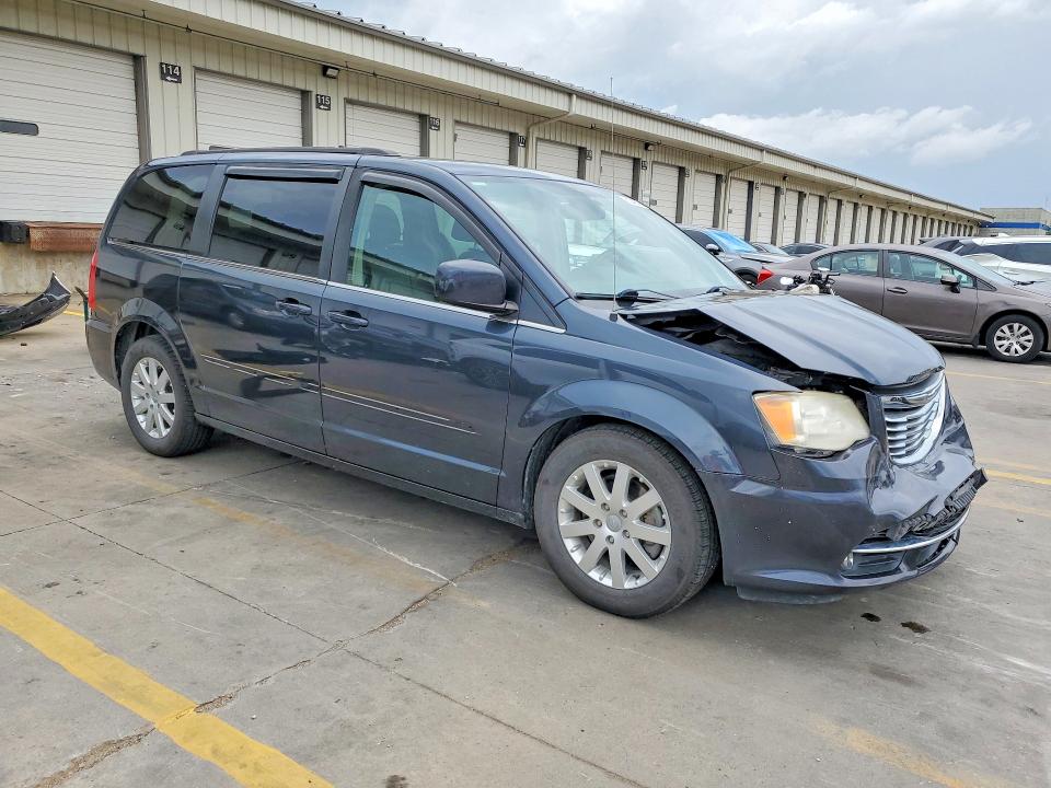 Photo 4 from auction – 2014 CHRYSLER TOWN & COUNTRY with VIN 2C4RC1BG6ER435519