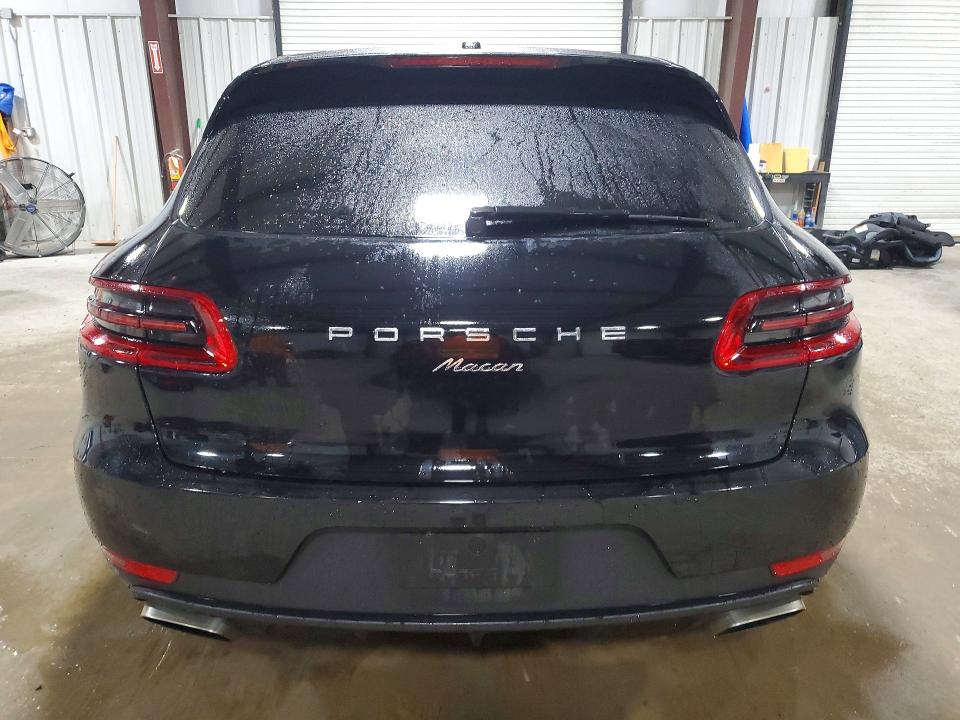 Photo 6 from auction – 2018 PORSCHE MACAN with VIN WP1AA2A57JLB22067