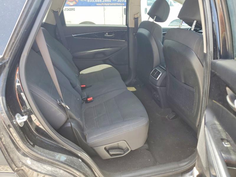 Photo 10 from auction – 2017 KIA SORENTO with VIN 5XYPG4A36HG195697