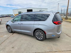 Photo 2 from auction – 2021 CHRYSLER PACIFICA with VIN 2C4RC1L77MR544326