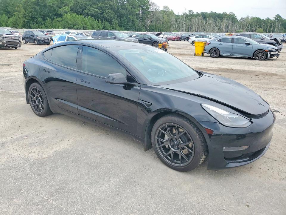 Foto 4 de la subasta – 2022 TESLA MODEL 3 con VIN 5YJ3E1EB6NF187459