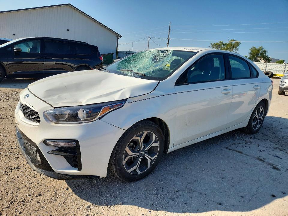 KIA FORTE 2021 with VIN 3KPF24AD1ME337450 - Photo from auction