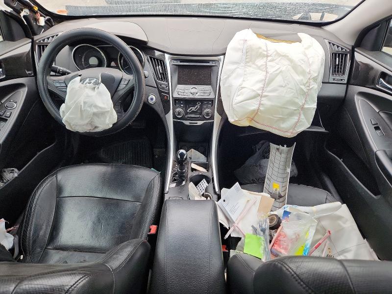 Photo 8 from auction – 2011 HYUNDAI SONATA with VIN 5NPEC4AC8BH218500