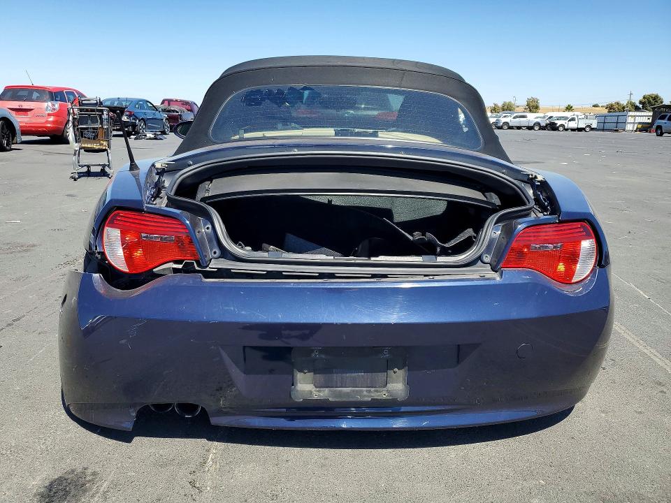 Photo 6 from auction – 2006 BMW Z4 with VIN 4USBU53566LX00480