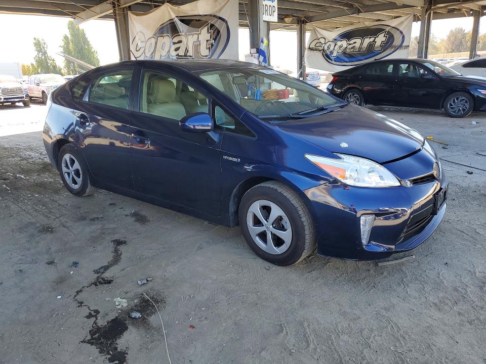 Photo 4 from auction – 2015 TOYOTA PRIUS with VIN JTDKN3DU6F1931694