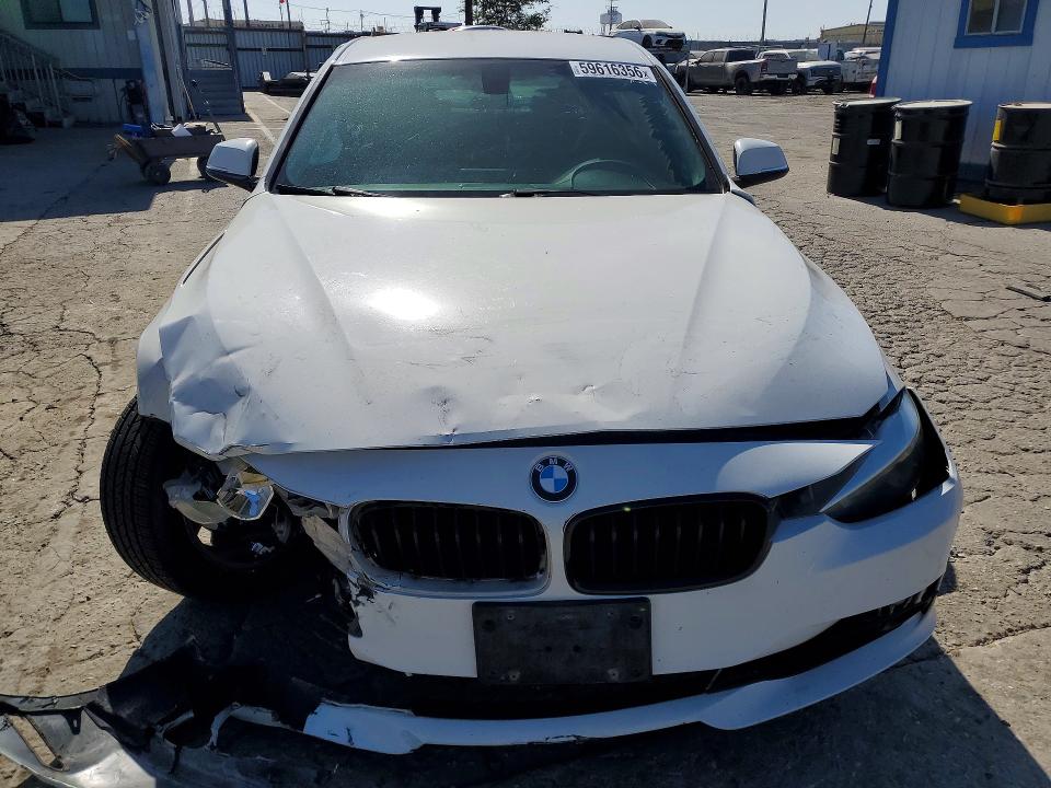 Photo 5 from auction – 2015 BMW 328 with VIN WBA3C1C53FP851434