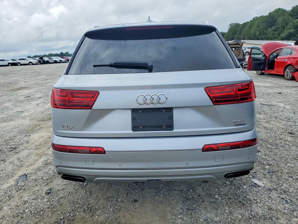 Photo 6 from auction – 2018 AUDI Q7 with VIN WA1VAAF7XJD011332