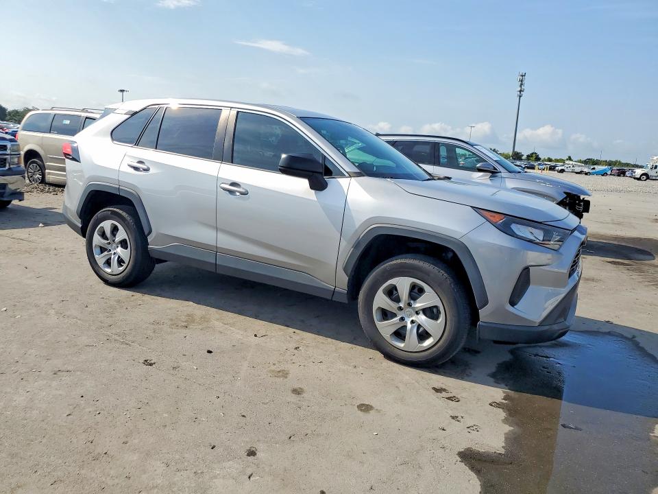 Photo 4 from auction – 2022 TOYOTA RAV4 with VIN 2T3H1RFV1NW224131
