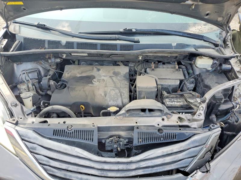 Photo 12 from auction – 2011 TOYOTA SIENNA with VIN 5TDYK3DC4BS081149