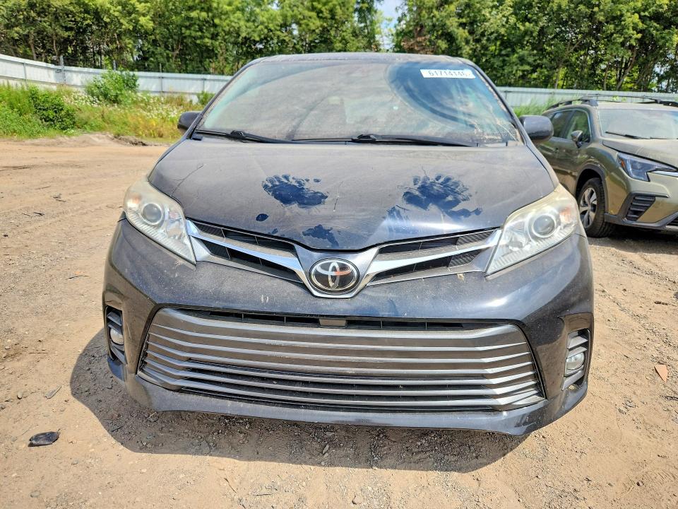 Photo 5 from auction – 2018 TOYOTA SIENNA with VIN 5TDDZ3DC4JS189702