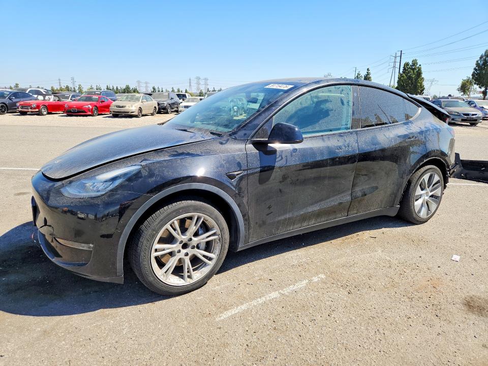 Zdjęcie 1 z aukcji – 2021 TESLA MODEL Y z VIN 5YJYGAED5MF136292