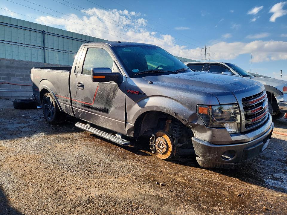 Foto 4 de la subasta – 2014 FORD F150 con VIN 1FTMF1CT1EFB17277