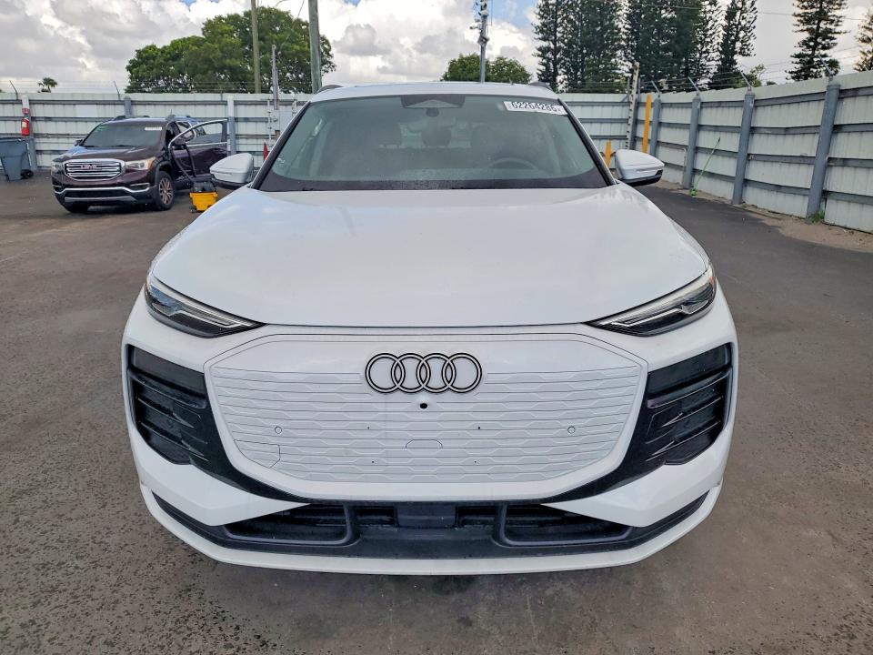 Снимка 5 от търг – 2025 AUDI Q6 E-TRON с VIN WA114BGF5SA052794