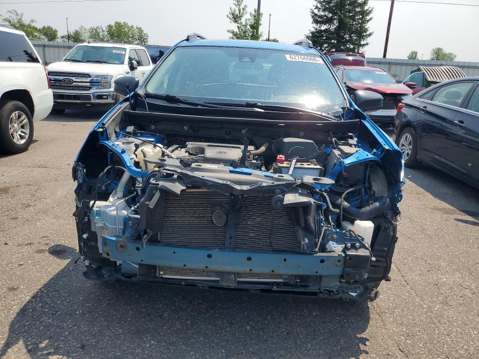 Photo 5 from auction – 2018 TOYOTA RAV4 with VIN JTMBFREVXJJ746614