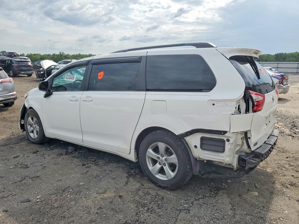 Photo 2 from auction – 2015 TOYOTA SIENNA with VIN 5TDKK3DC6FS665418