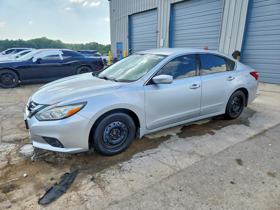 NISSAN ALTIMA 2017 with VIN 1N4AL3AP9HC167370 - Photo from auction