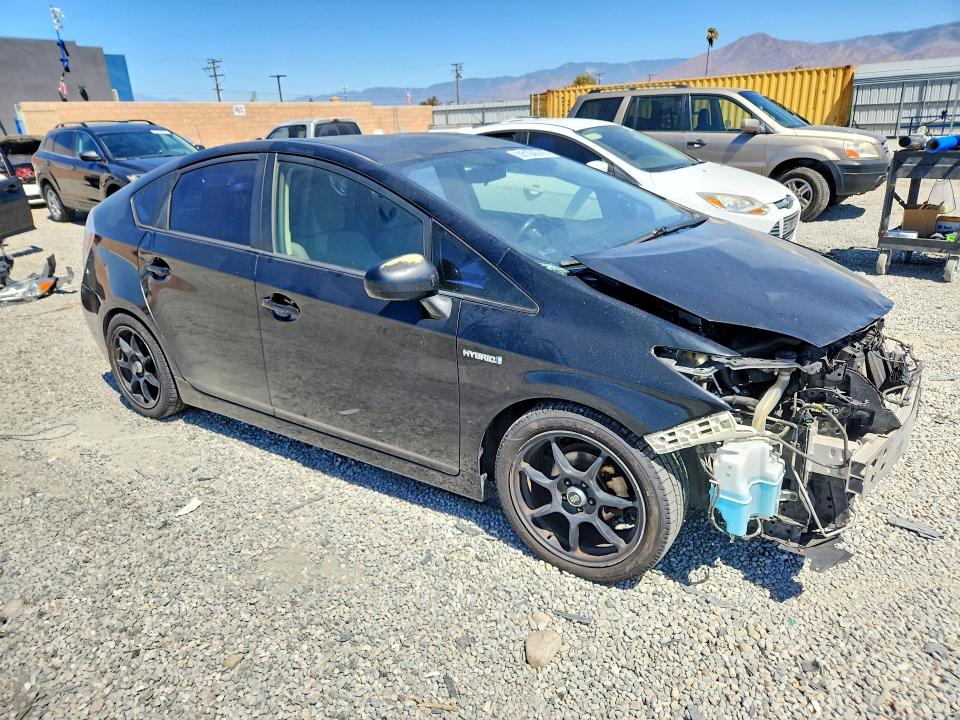 Photo 4 from auction – 2014 TOYOTA PRIUS with VIN JTDKN3DU8E1739384