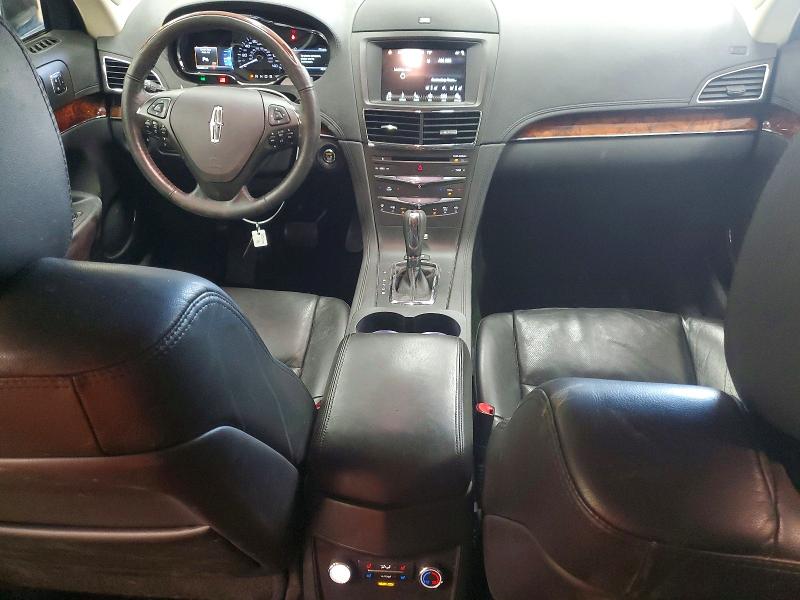 Photo 8 from auction – 2018 LINCOLN MKT with VIN 2LMHJ5AT1JBL02158