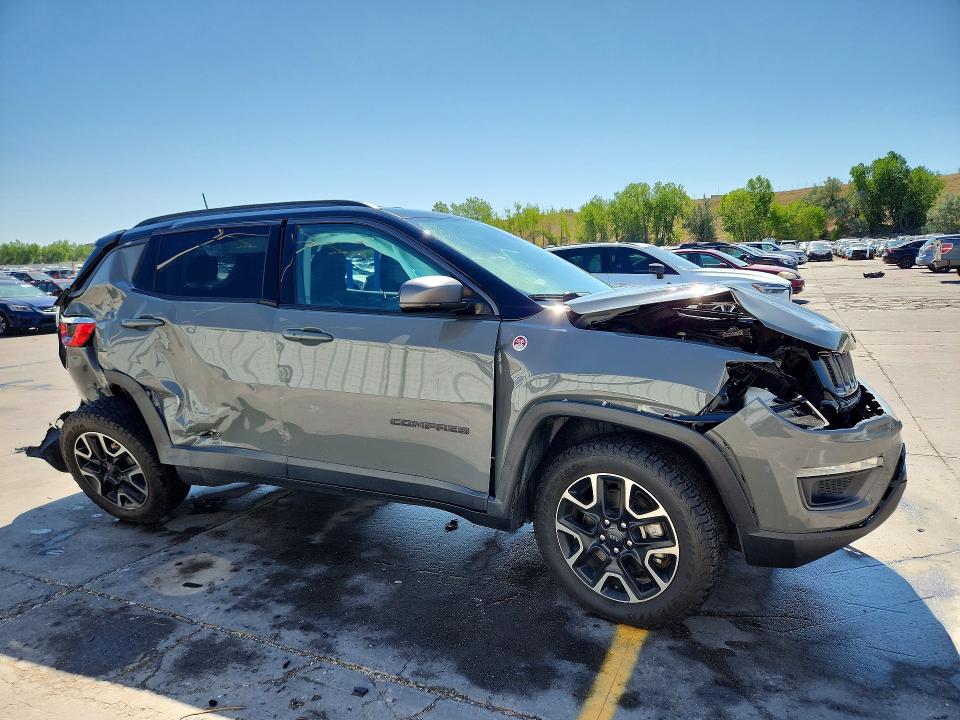 Photo 4 from auction – 2020 JEEP COMPASS with VIN 3C4NJDDB6LT132788
