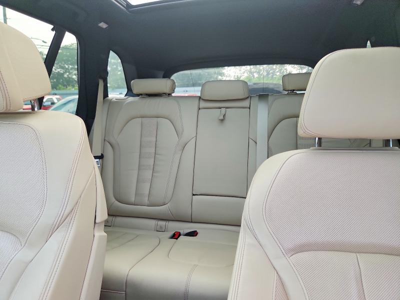 Photo 10 from auction – 2019 BMW X5 with VIN 5UXJU2C59KLN65553