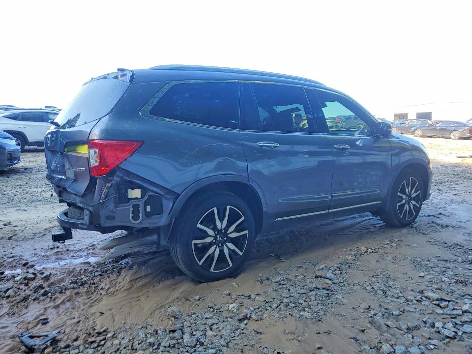 Photo 3 from auction – 2020 HONDA PILOT with VIN 5FNYF5H90LB007232