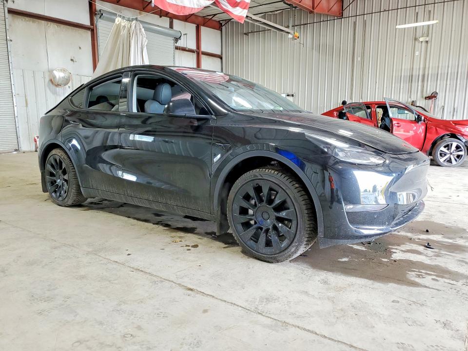 Photo 4 from auction – 2023 TESLA MODEL Y with VIN 7SAYGDEE8PF755762