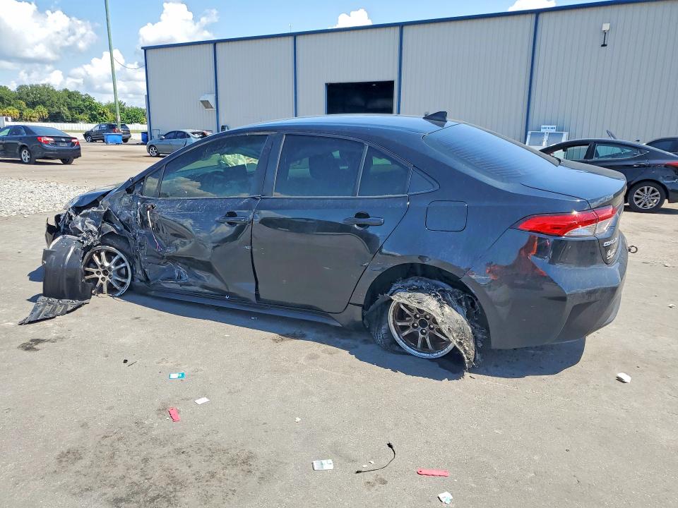 Photo 2 from auction – 2022 TOYOTA COROLLA with VIN JTDEAMDE7NJ060584