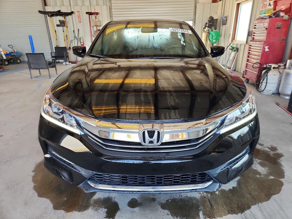 Photo 5 from auction – 2016 HONDA ACCORD with VIN 1HGCR2F53GA163488