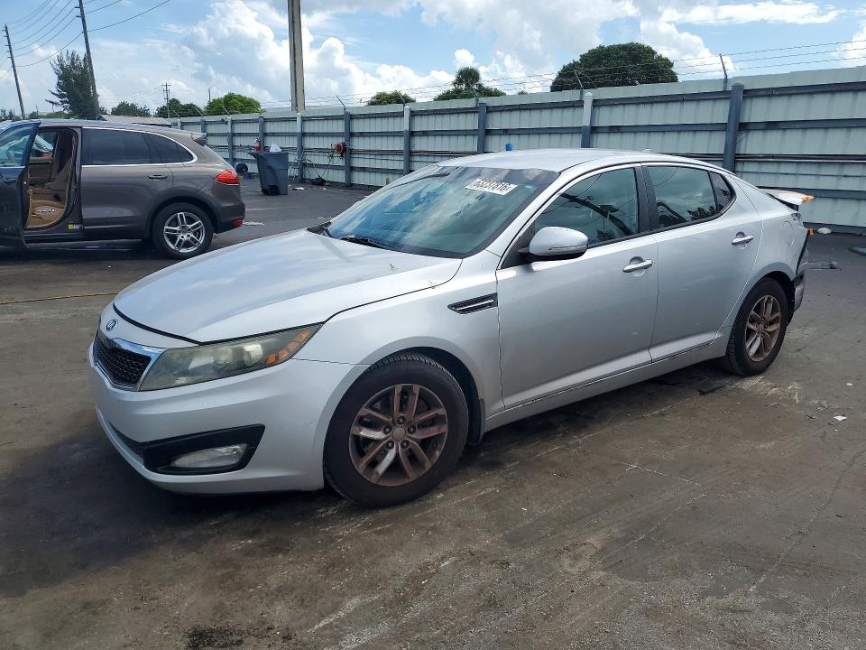 KIA OPTIMA 2013 مع رقم تعريف المركبة 5XXGM4A79DG196868 - صورة من المزاد