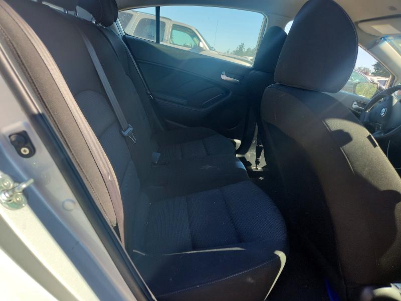 صورة رقم 10 من المزاد - 2017 KIA FORTE مع VIN 3KPFK4A77HE125622