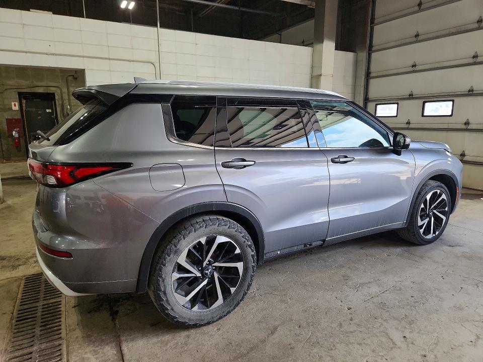 Photo 3 from auction – 2022 MITSUBISHI OUTLANDER with VIN JA4J3VA8XNZ059907