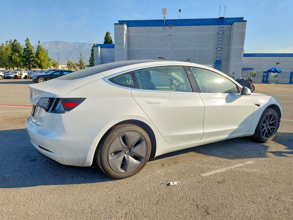 Снимка 3 от търг – 2020 TESLA MODEL 3 с VIN 5YJ3E1EA5LF706148