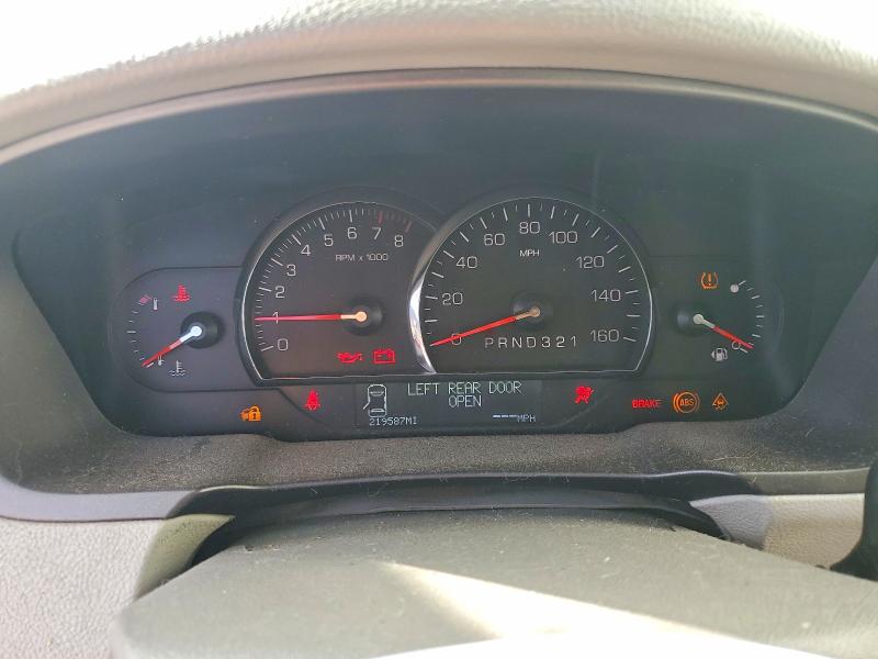 Photo 9 from auction – 2006 CADILLAC DTS with VIN 1G6KD57Y26U174839