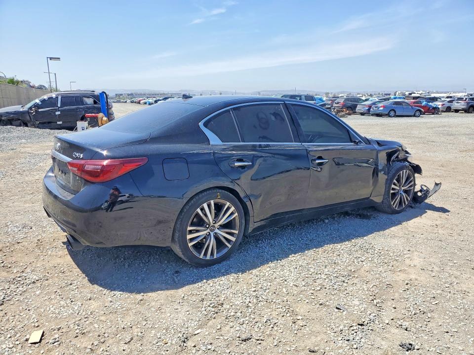 Photo 3 from auction – 2018 INFINITI Q50 with VIN JN1EV7AP0JM366954