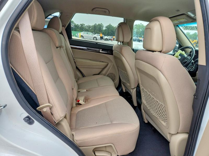 صورة رقم 10 من المزاد - 2014 KIA SORENTO مع VIN 5XYKT3A62EG445734