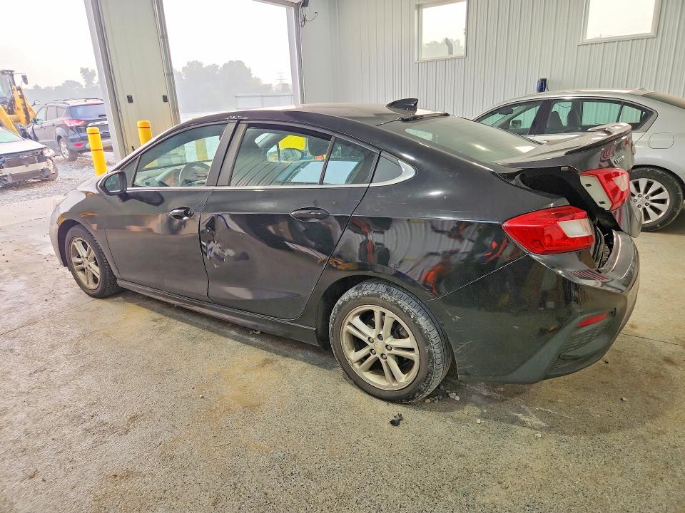 Photo 2 from auction – 2016 CHEVROLET CRUZE with VIN 1G1BE5SM1G7327640