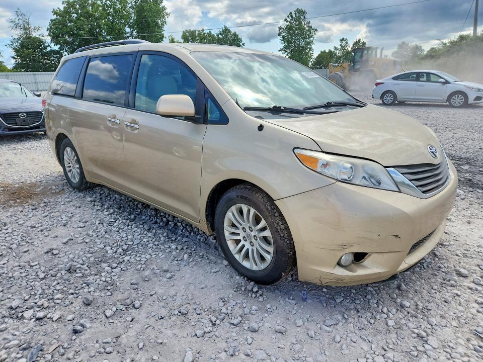Photo 4 from auction – 2013 TOYOTA SIENNA with VIN 5TDYK3DC0DS353053