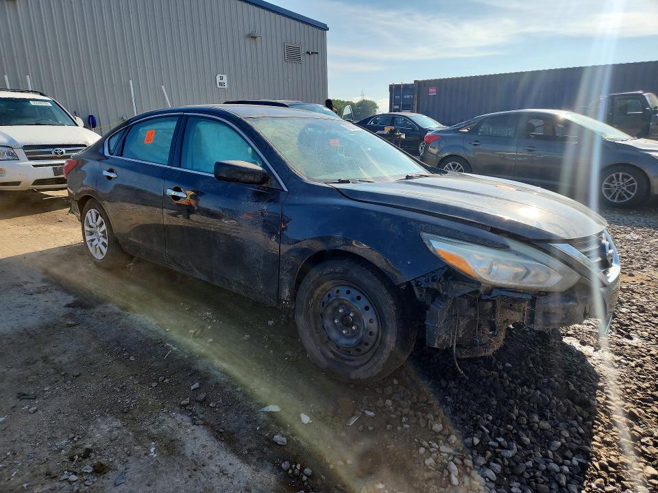 Photo 4 from auction – 2017 NISSAN ALTIMA with VIN 1N4AL3AP2HC295871